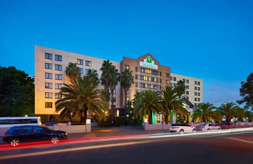 Holiday Inn Parramatta by IHG - Housity