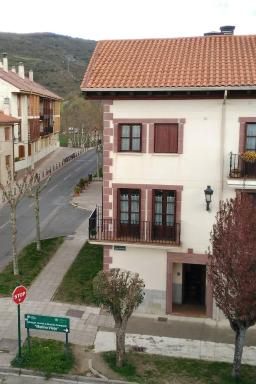 TRÍPLEX CON TXOKO EN EZCARAY - Housity