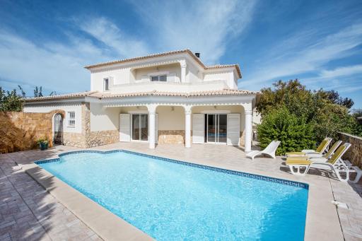 Casa das Romanzeiras - Housity