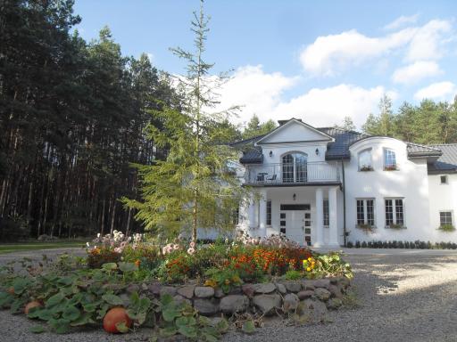 Leśny Dwór Uhowo - Housity