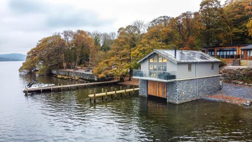 Hill Of Oaks - Housity