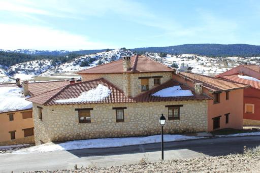Casa Rural Lahuerta Apartamentos GUADALAVIAR - Housity