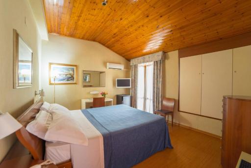 Montebello Park Hotel - Hizvo