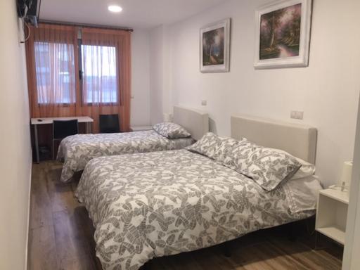 HOTEL Skyline ALCORCON - Housity
