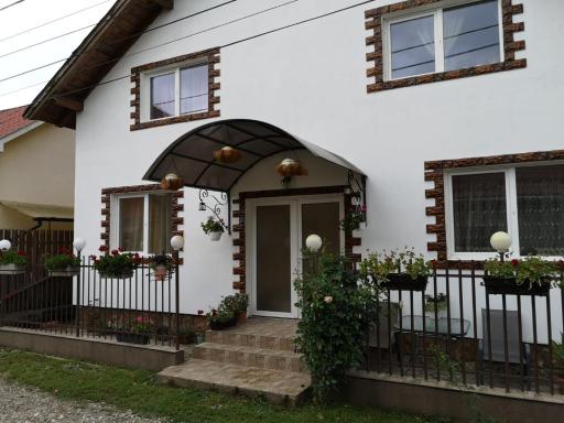Casa Cu Flori - Housity