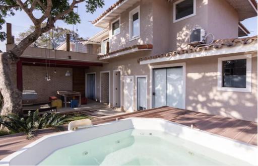 Incrível Casa em Búzios - Housity