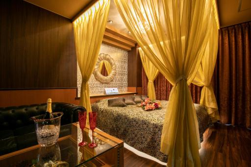 Hotel Park Inn (Adult Only) - Housity
