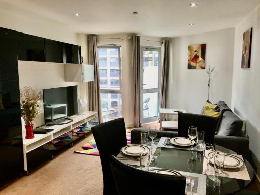 Marsh House - Housity