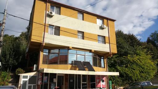 La Conu Iancu - Housity