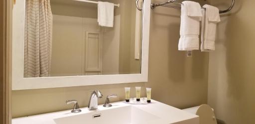Sea Haven Resort Motel - Housity