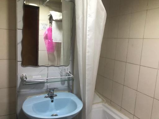Land Hotel - Housity