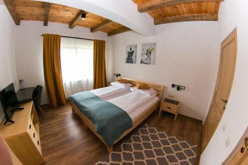 Pensiunea Banffy - Housity