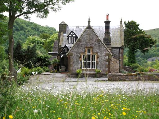 The Lodge - Housity