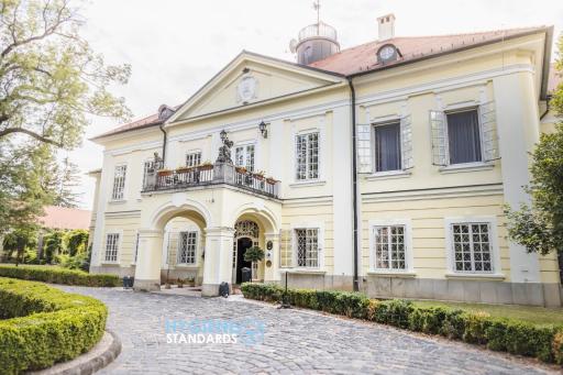 Szidónia Castle - Housity