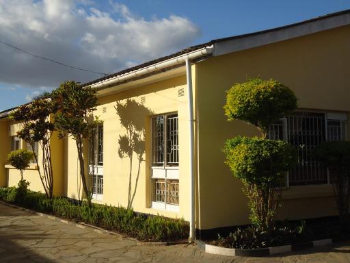 Flintstones Backpackers - Housity