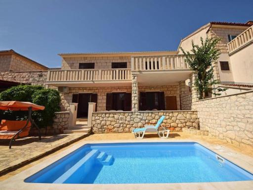 Holiday Apartement Marija Supetar with private pool - Housity