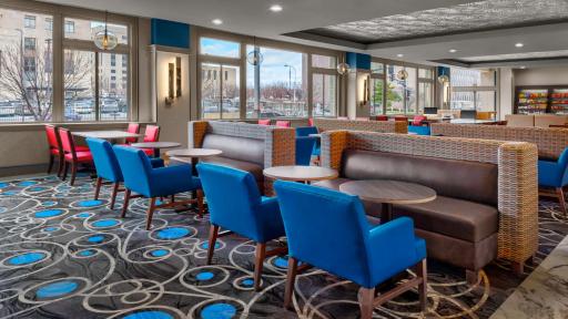 Holiday Inn Express - Kansas City Downtown, an IHG Hotel - Housity