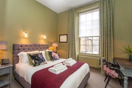The King's Arms - Housity
