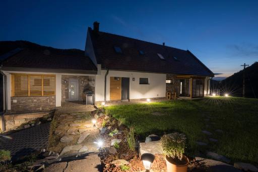 Ubytovanie pod gaštanom - Housity