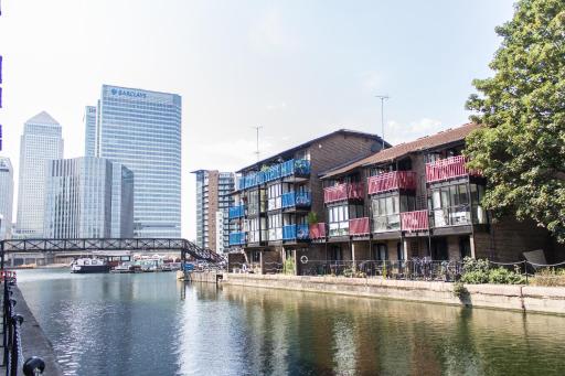 Larger Groups Apartment close to Excel CanaryWharf 02 with Parking - Housity