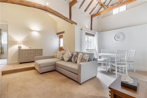 Host & Stay - The Old Thatch - Housity