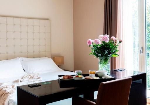 Sweet Hotel - Housity