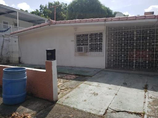 Figueroa Guest Rooms in Country Club - Housity
