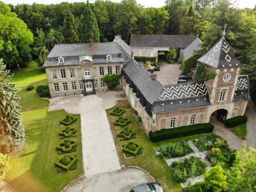 Château d'en haut - Housity