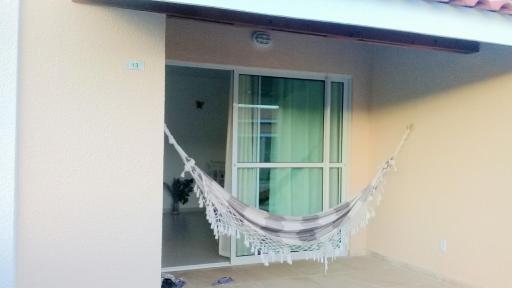 Reserva Guarajuba Praia selo azul, casa p 6 pessoas, Ronda 24 hs, Ar, 2 garagens , Tv , Wi Fi ,Clube - Housity