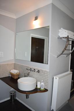 Middle Farm Villa B&B - Housity