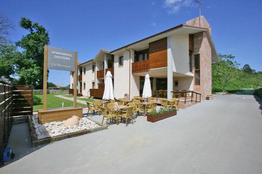 Apartamentos La Barzana - Housity
