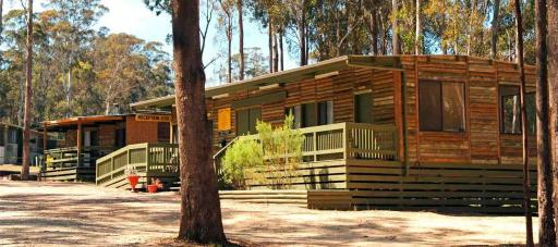 Lakes Entrance Log Cabins - Housity