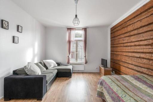 SELF-SERVICE apt 10 min from bus-&railway station, free bikes! - Housity