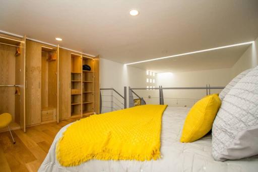 Loft 717 - Housity