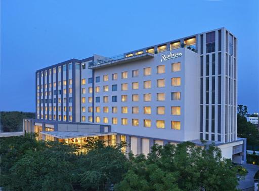 Radisson Hotel Agra - Housity