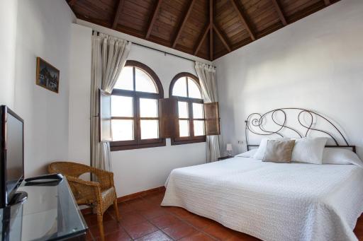 Apartamentos Los Patios de la Judería - Housity
