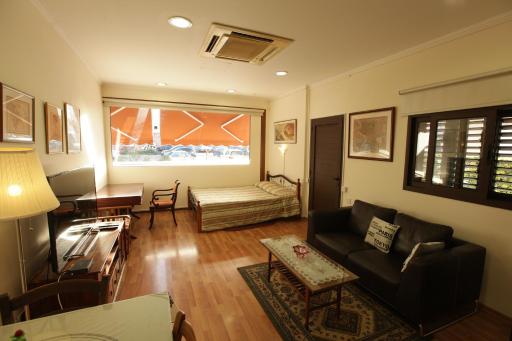 Nicosia Luxury Studio - Housity