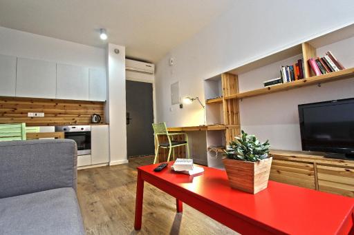 Kitonas Junior - Housity