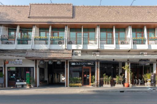 The Old City Wall Inn - Housity
