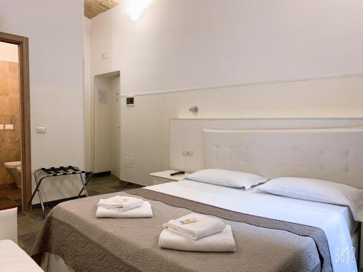 Golden Nice Apartment - Housity