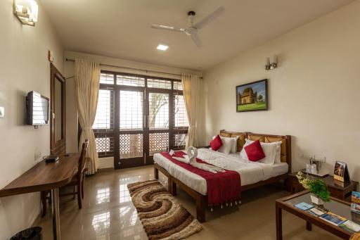 KSTDC Hotel Mayura Pine Top Nandi Hills - Housity