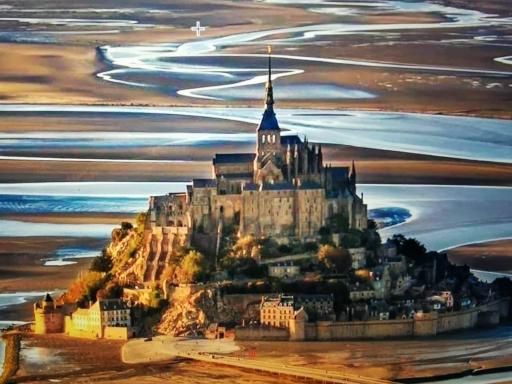 Magnifique appartement près de la mer et du Mt St Michel en Bretagne - Housity