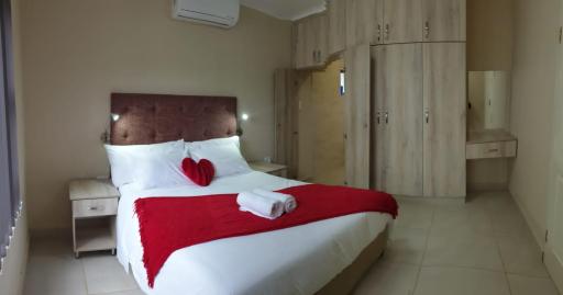 Sade Holidays - 14 A on Berea Manaba Margate - Housity