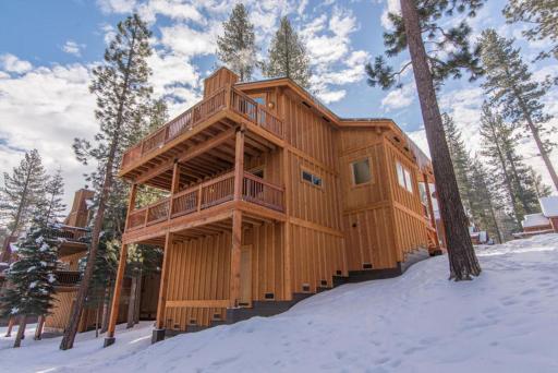 Fickes by Tahoe Truckee Vacation Properties - Housity