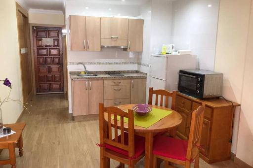 Toplage. Blick. Sauber. Günstig. Pool. Gepflegt - Housity