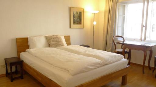 Old Town Charm & Central Location in Rapperswil - Housity