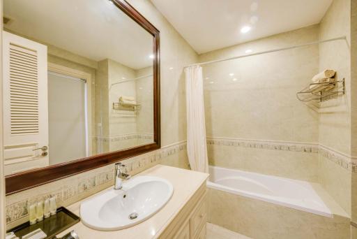 City View Apartment - Housity