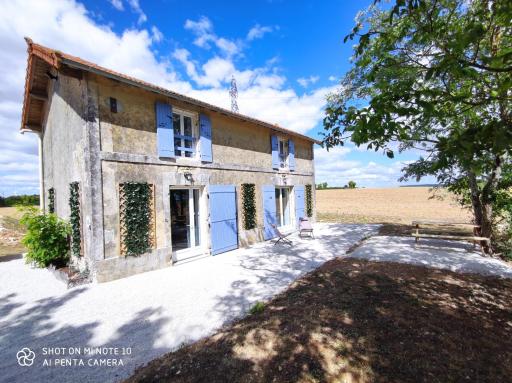 GITE DE MONTRANCON - Housity