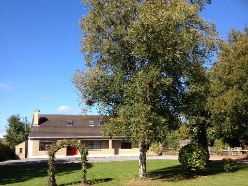 Carrick Villa - Housity