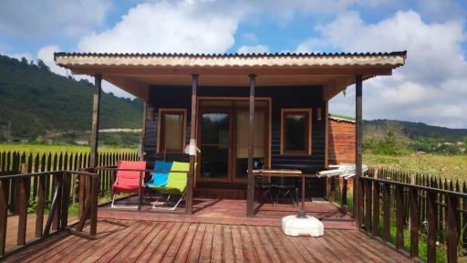 Bungalow House on the River - Housity